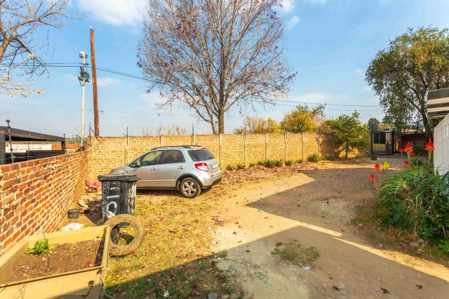 6 Bedroom Property for Sale in Bloubosrand Gauteng