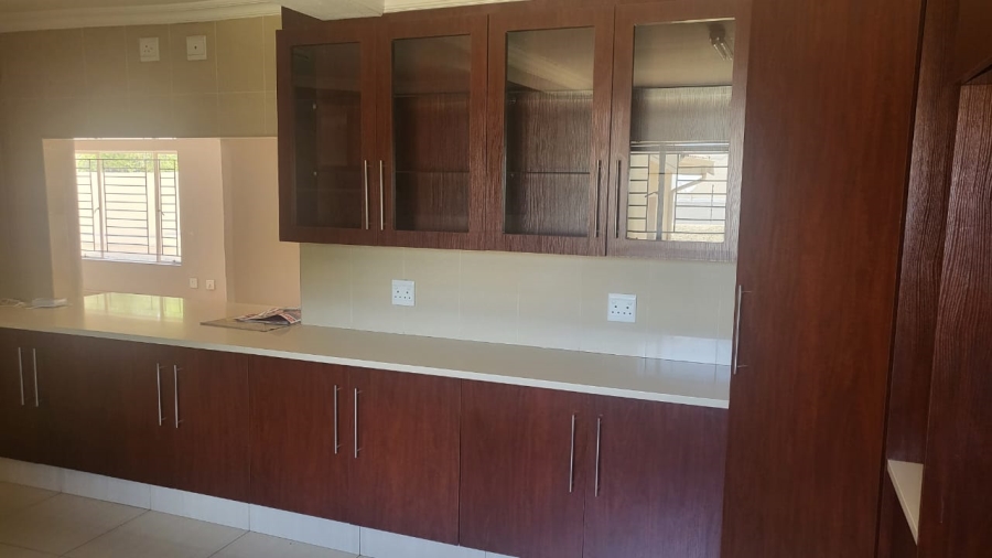 To Let 4 Bedroom Property for Rent in Witkoppen Gauteng