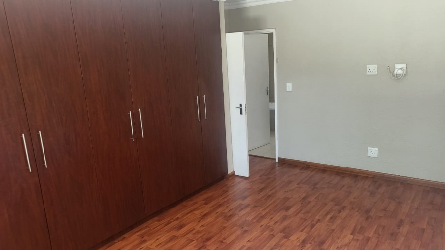 To Let 4 Bedroom Property for Rent in Witkoppen Gauteng