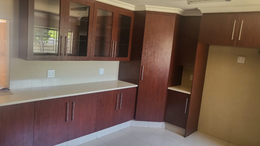 To Let 4 Bedroom Property for Rent in Witkoppen Gauteng