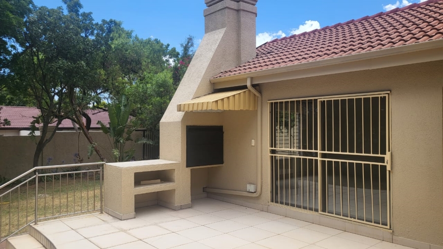 To Let 4 Bedroom Property for Rent in Witkoppen Gauteng