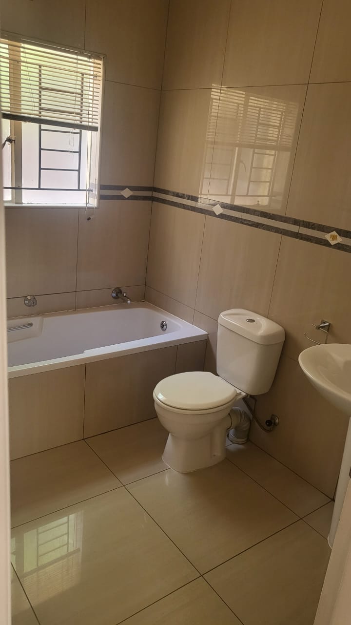 To Let 4 Bedroom Property for Rent in Witkoppen Gauteng