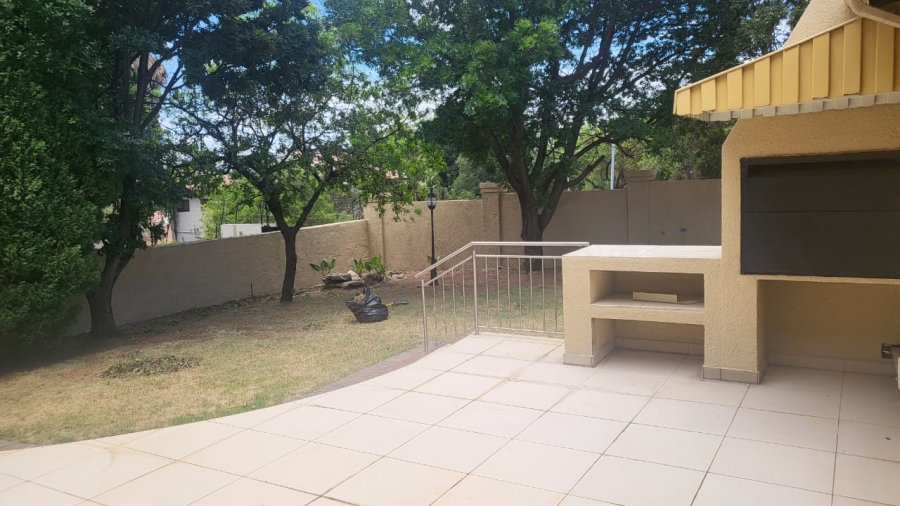 To Let 4 Bedroom Property for Rent in Witkoppen Gauteng