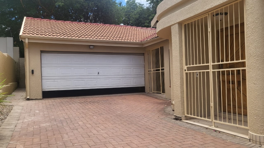 To Let 4 Bedroom Property for Rent in Witkoppen Gauteng