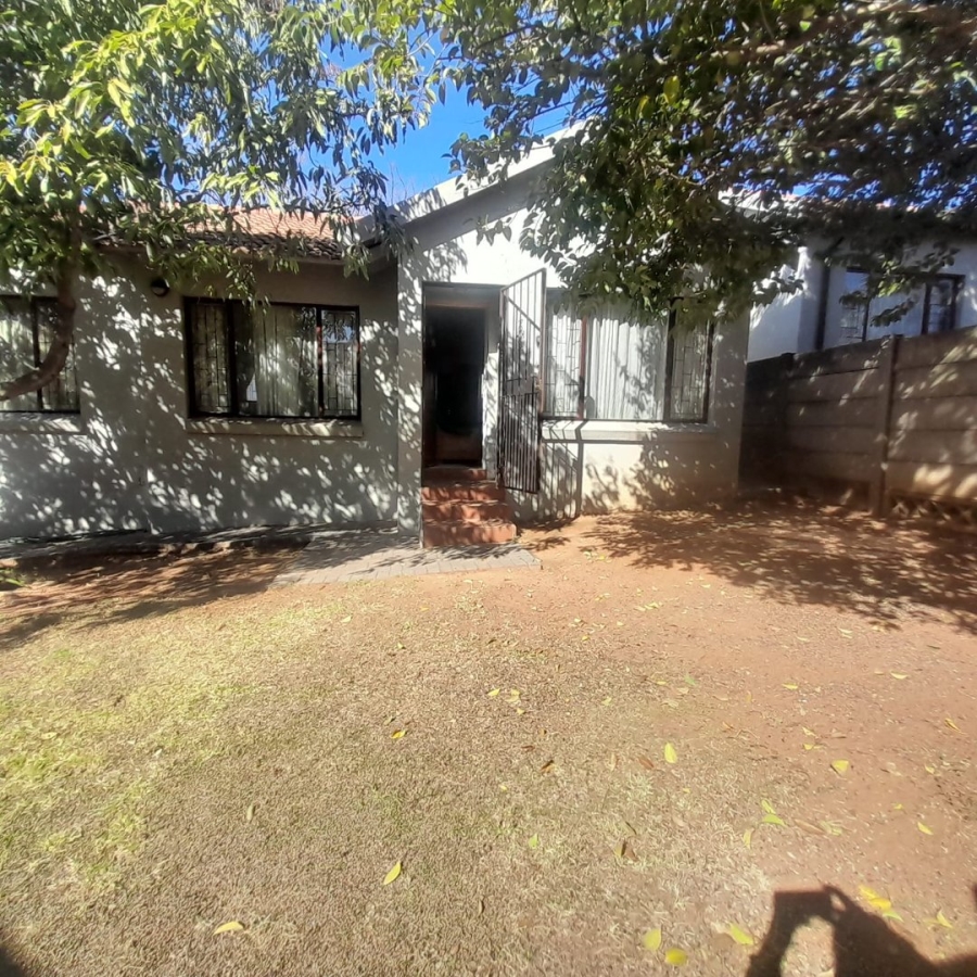 To Let 2 Bedroom Property for Rent in Radiokop Gauteng