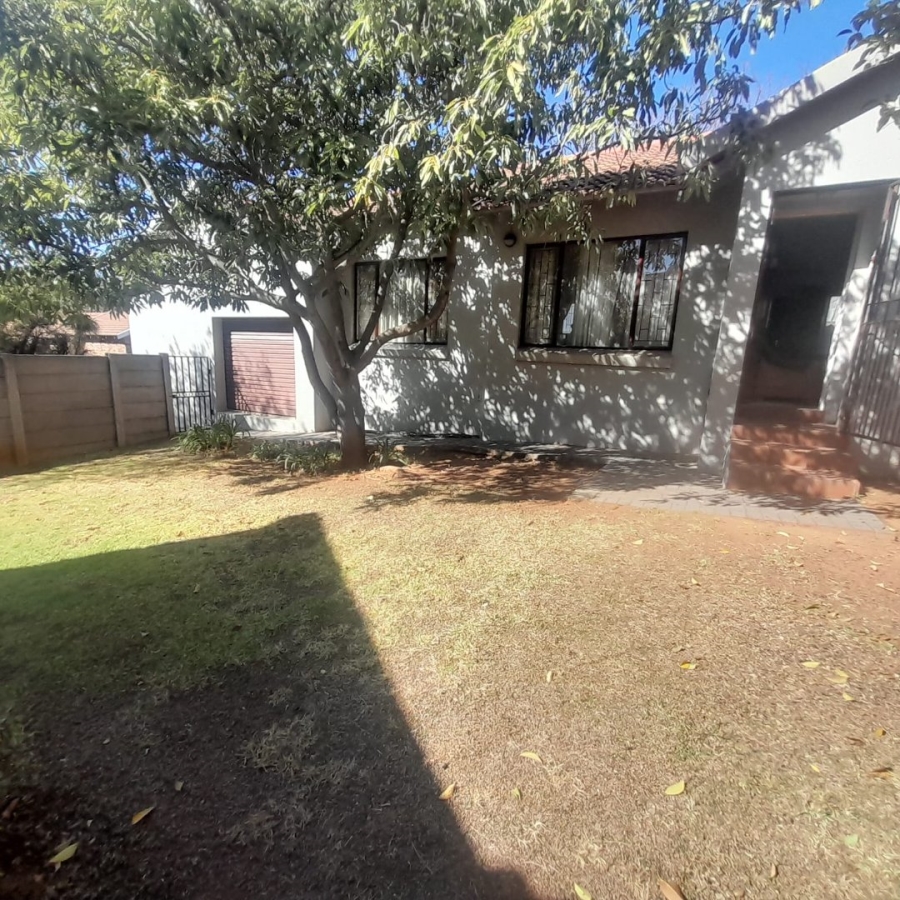 To Let 2 Bedroom Property for Rent in Radiokop Gauteng