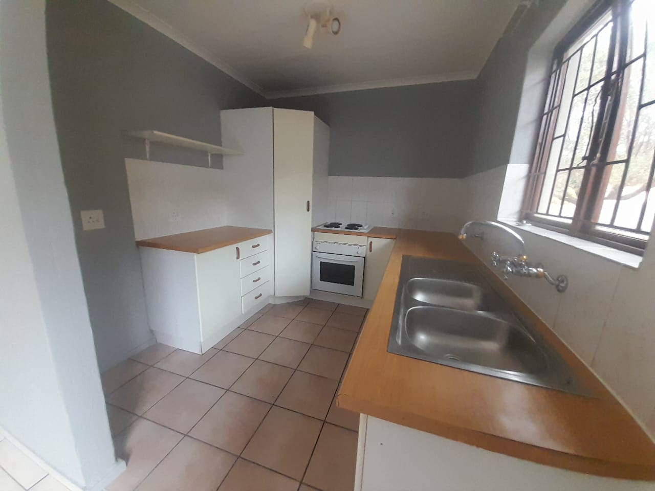 To Let 2 Bedroom Property for Rent in Radiokop Gauteng