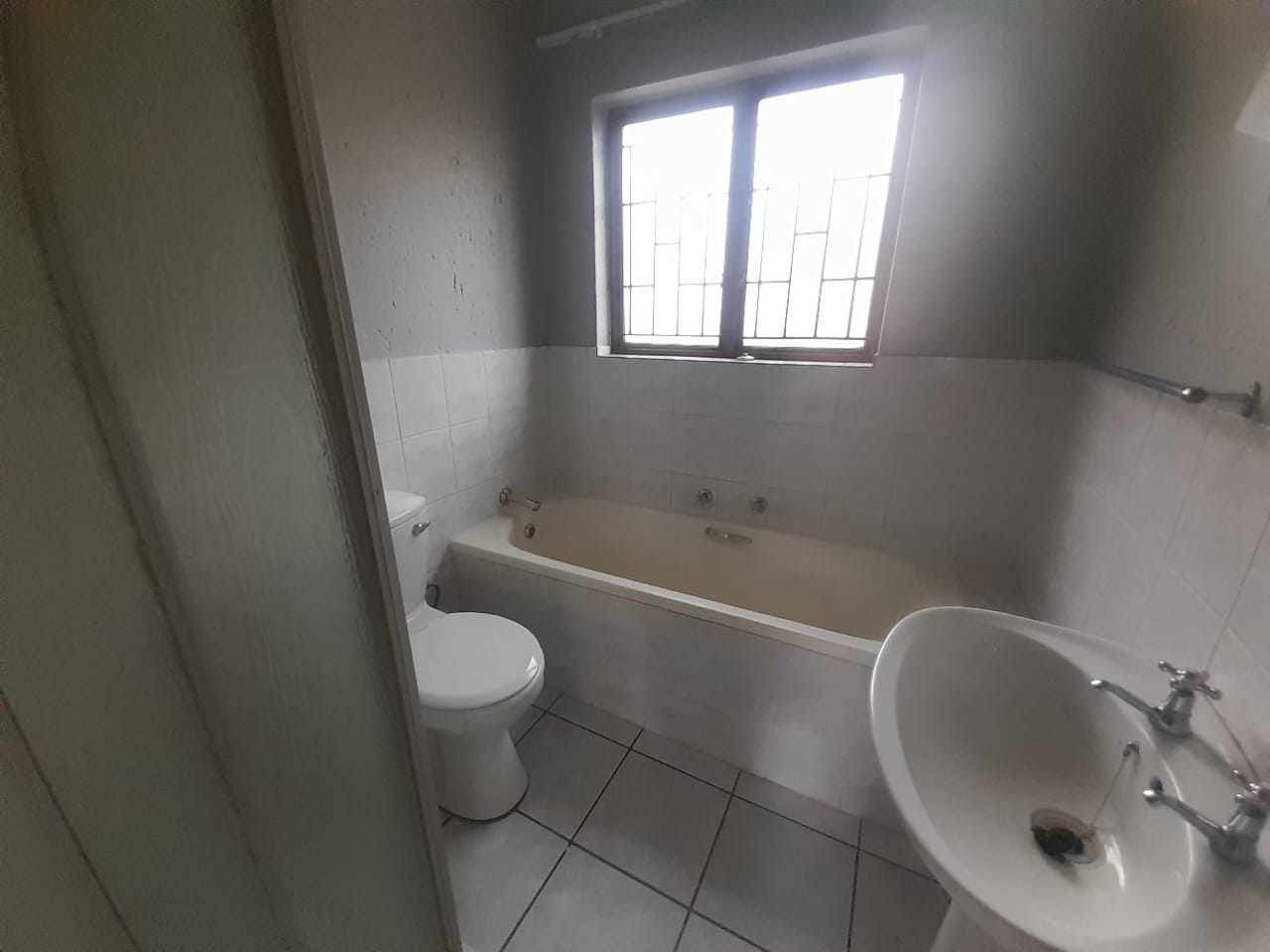 To Let 2 Bedroom Property for Rent in Radiokop Gauteng