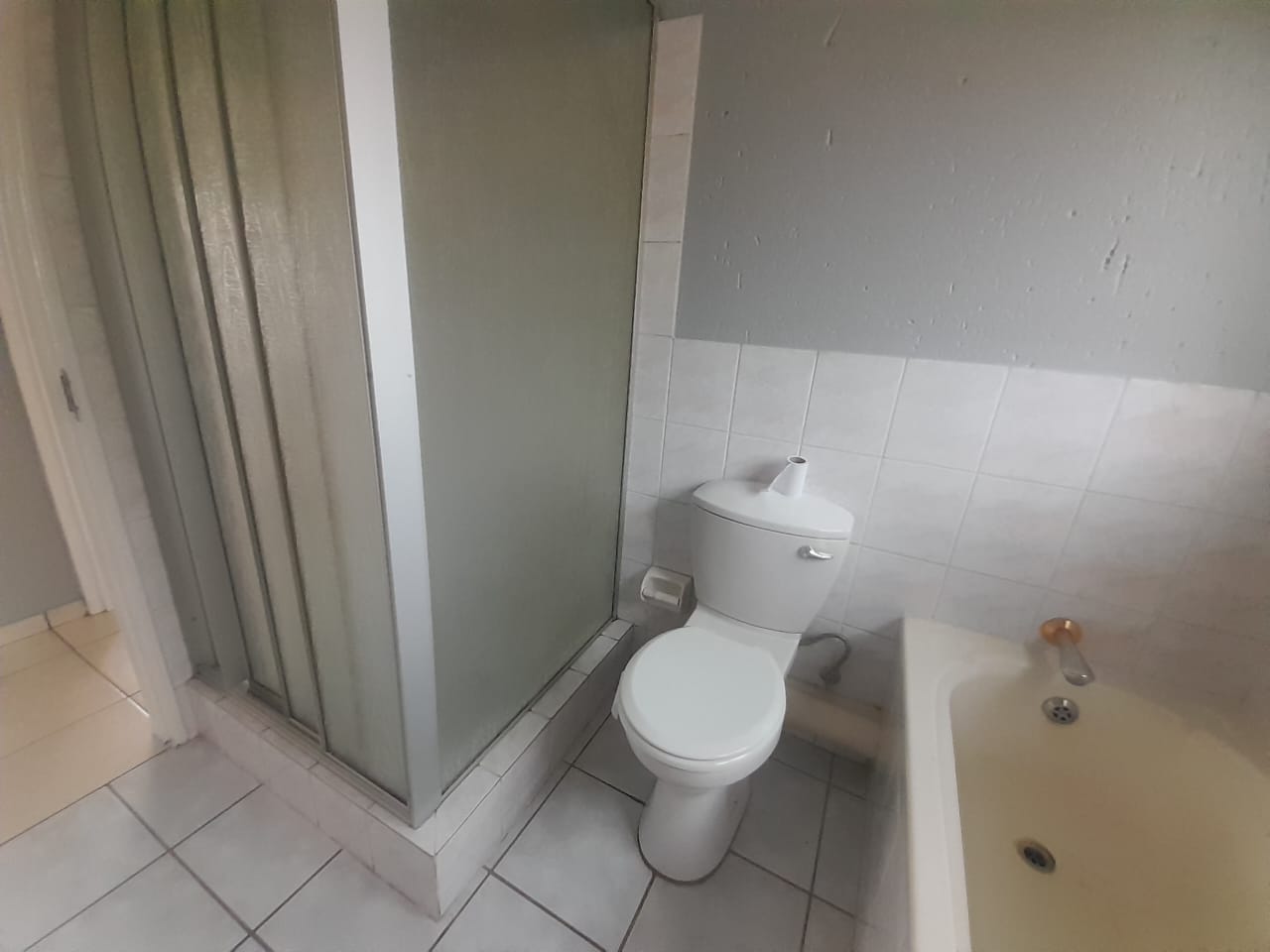 To Let 2 Bedroom Property for Rent in Radiokop Gauteng