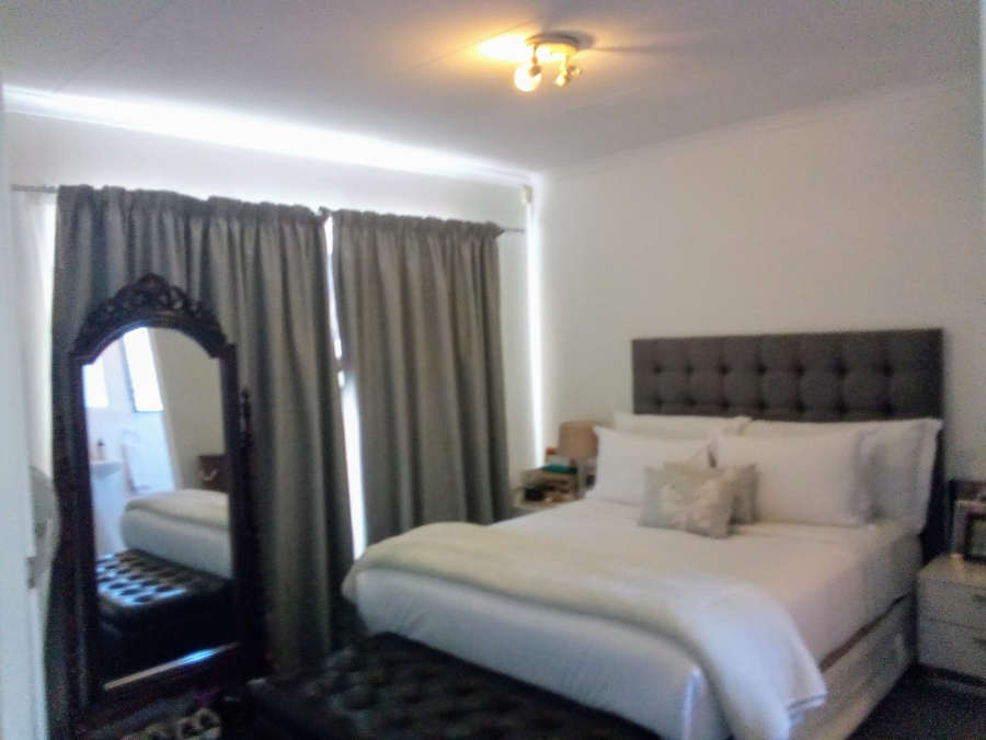 To Let  Bedroom Property for Rent in Wilgeheuwel Gauteng