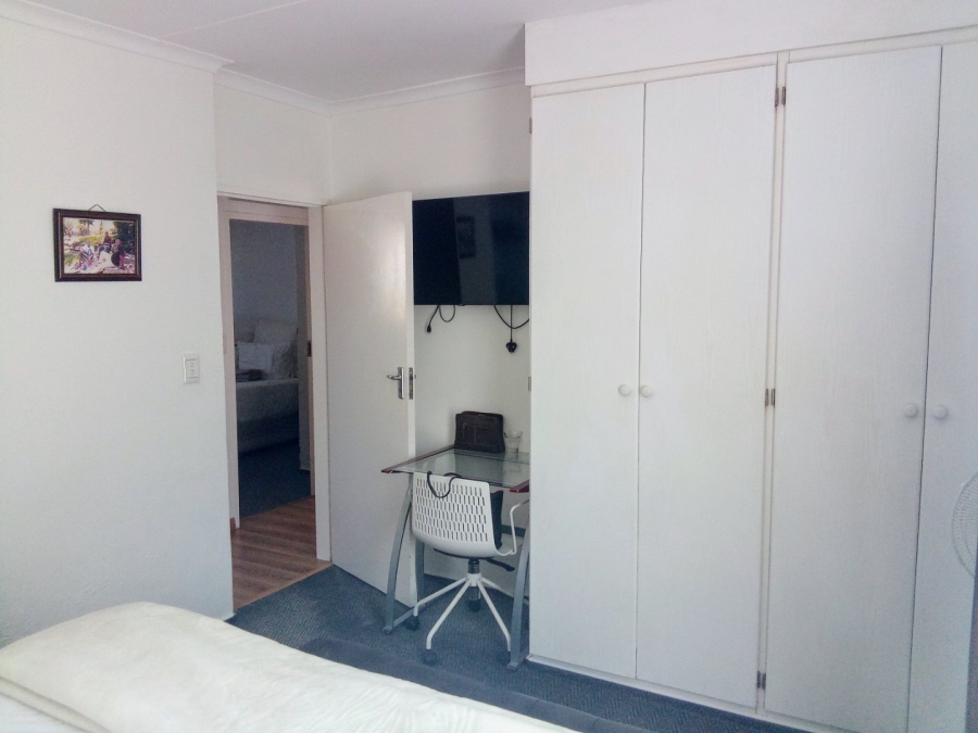 To Let  Bedroom Property for Rent in Wilgeheuwel Gauteng