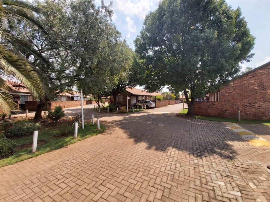 2 Bedroom Property for Sale in Terenure Gauteng