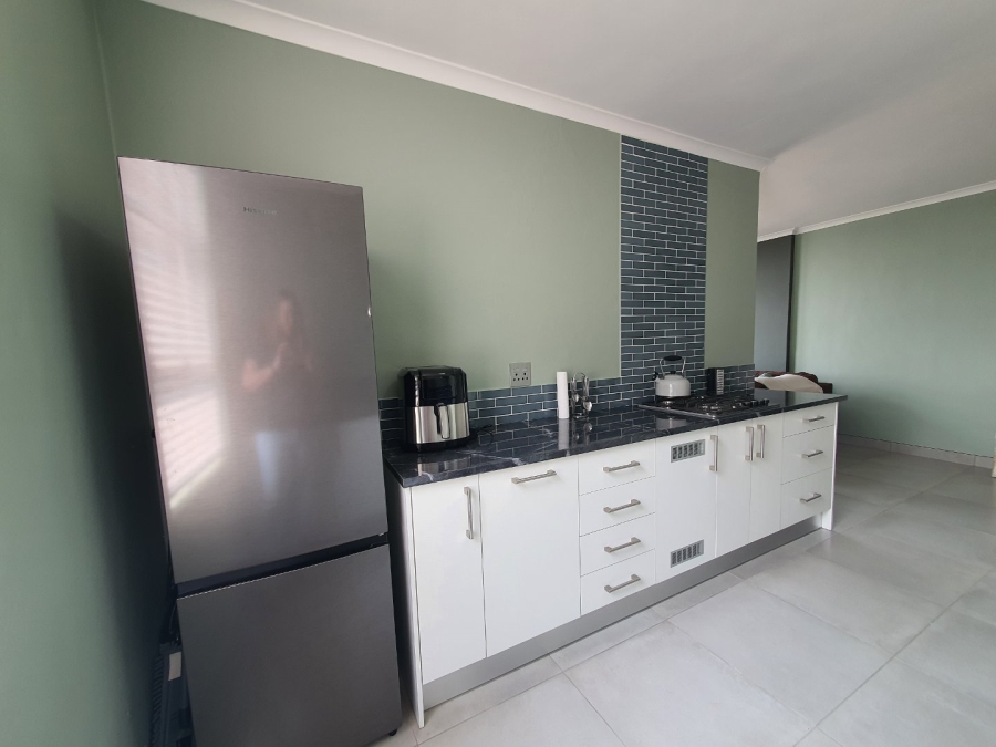 To Let 1 Bedroom Property for Rent in Honeyhills Gauteng