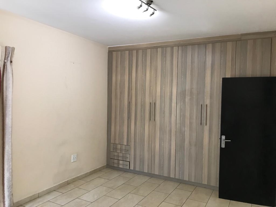 To Let 2 Bedroom Property for Rent in Cresta Gauteng