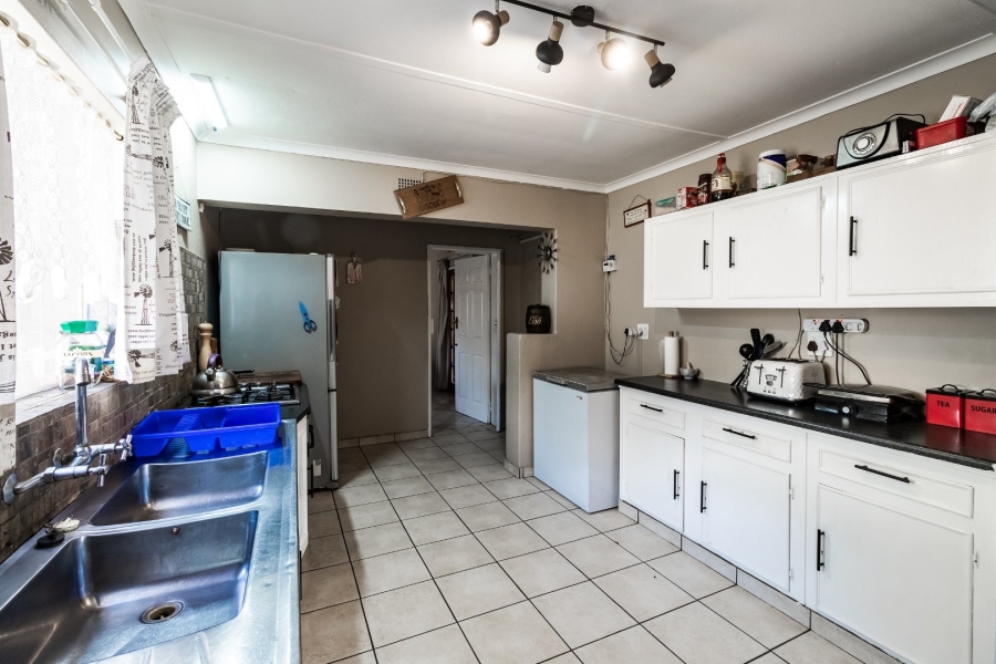 3 Bedroom Property for Sale in Bonaero Park Gauteng