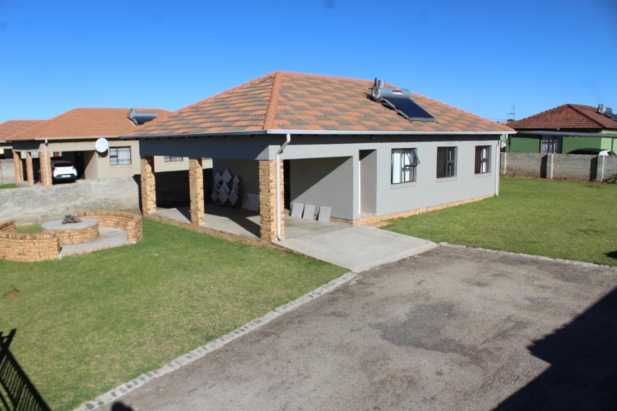 3 Bedroom Property for Sale in Azaadville Gardens Gauteng