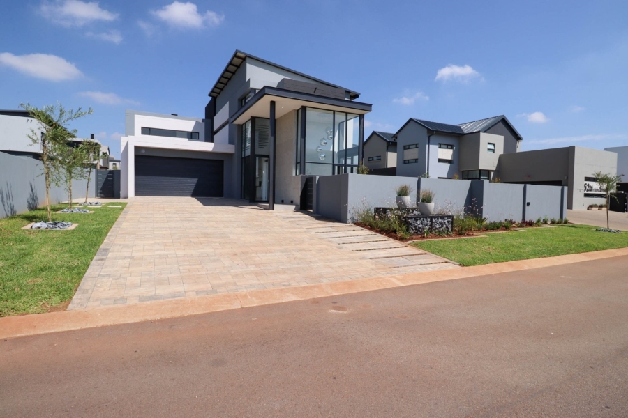 4 Bedroom Property for Sale in Midstream Ridge Gauteng