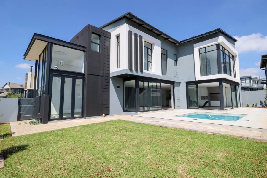 4 Bedroom Property for Sale in Midstream Ridge Gauteng