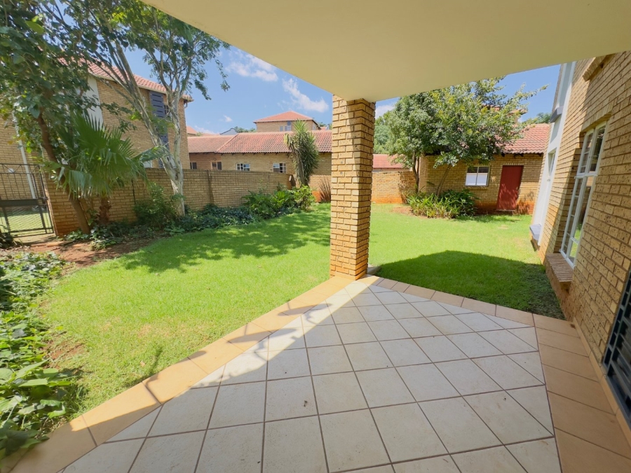 3 Bedroom Property for Sale in Die Hoewes Gauteng