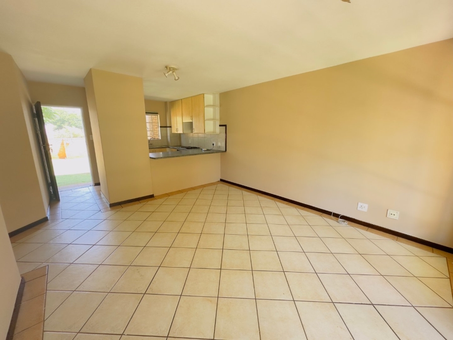 3 Bedroom Property for Sale in Die Hoewes Gauteng