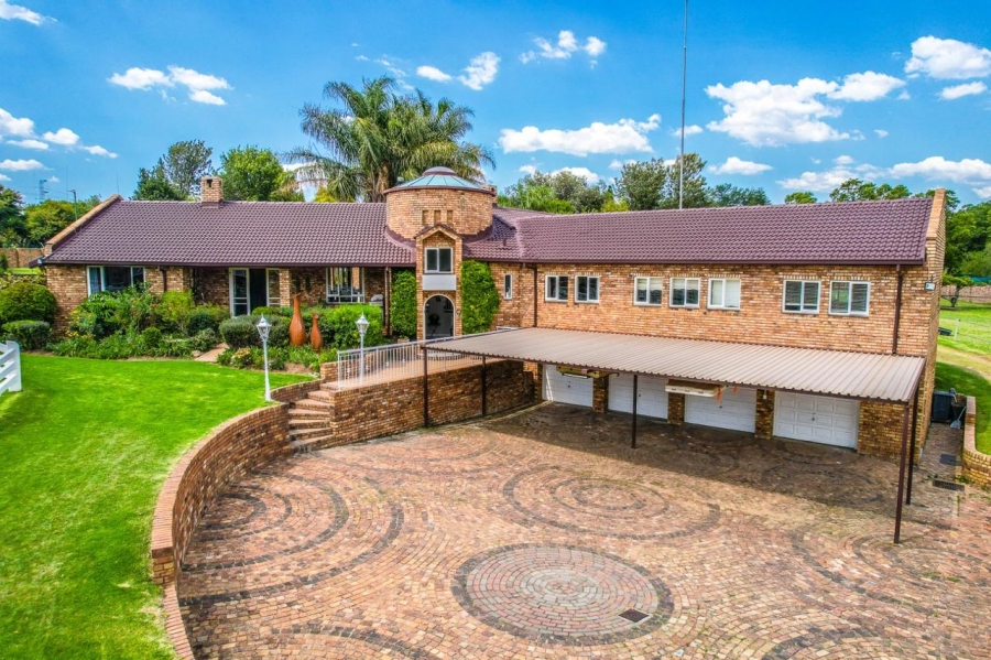 6 Bedroom Property for Sale in Randjesfontein A H Gauteng