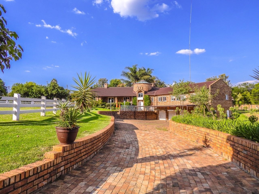 6 Bedroom Property for Sale in Randjesfontein A H Gauteng