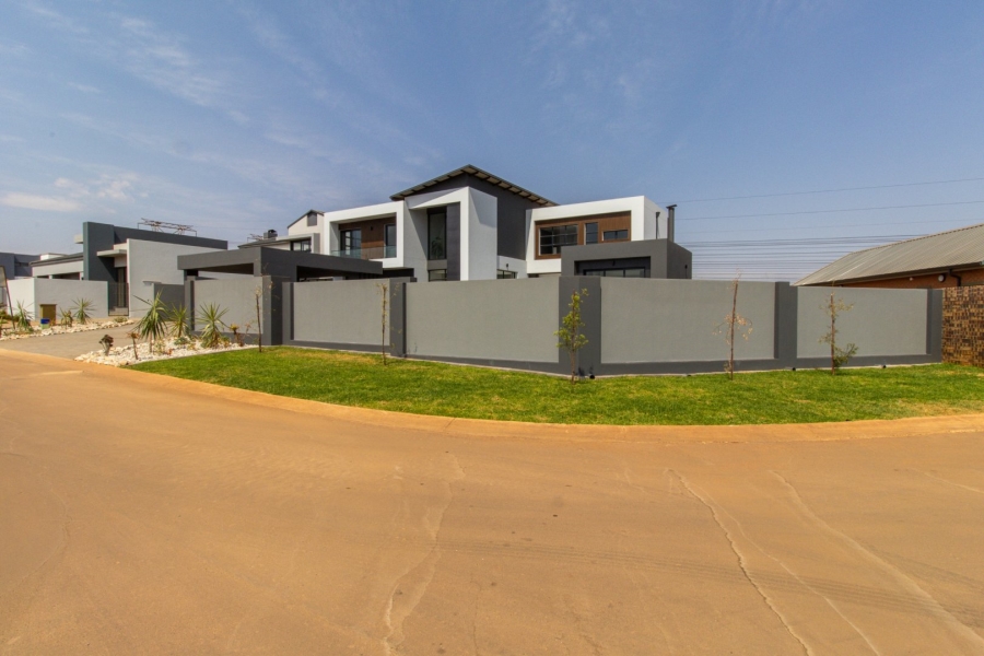 4 Bedroom Property for Sale in Midstream Heights Gauteng