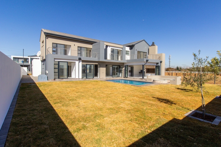 5 Bedroom Property for Sale in Midstream Heights Gauteng