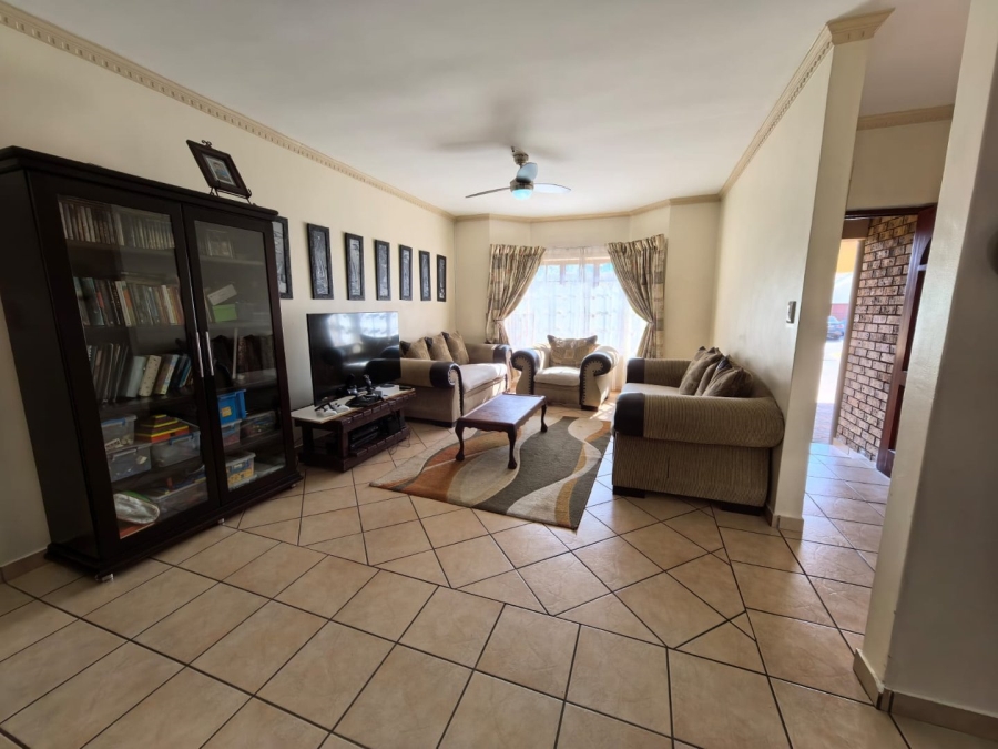 3 Bedroom Property for Sale in Eldoglen Gauteng