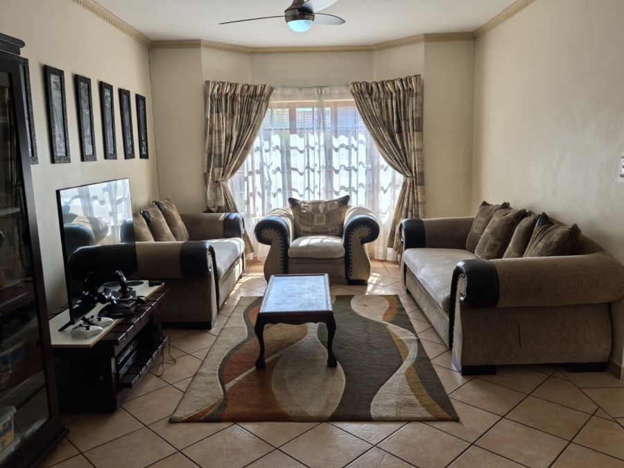 3 Bedroom Property for Sale in Eldoglen Gauteng