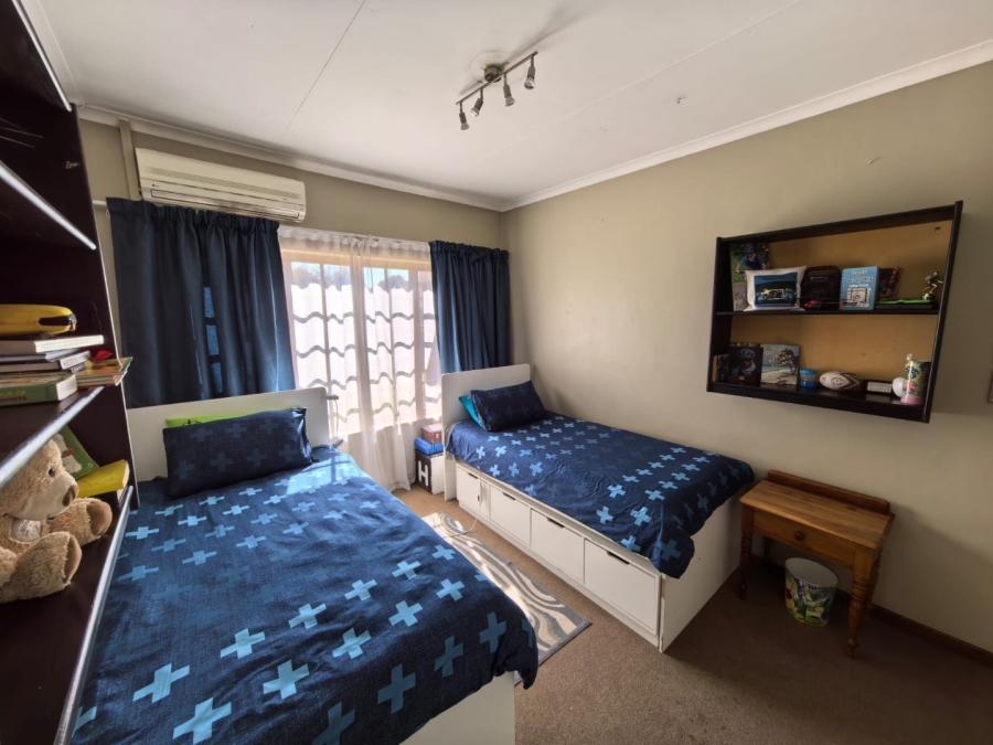 3 Bedroom Property for Sale in Eldoglen Gauteng