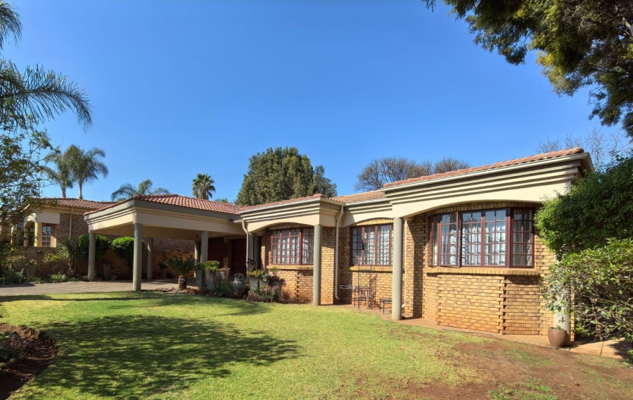 3 Bedroom Property for Sale in Eldoglen Gauteng