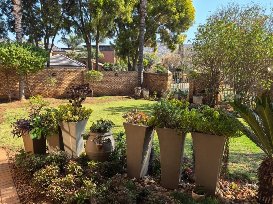 3 Bedroom Property for Sale in Eldoglen Gauteng