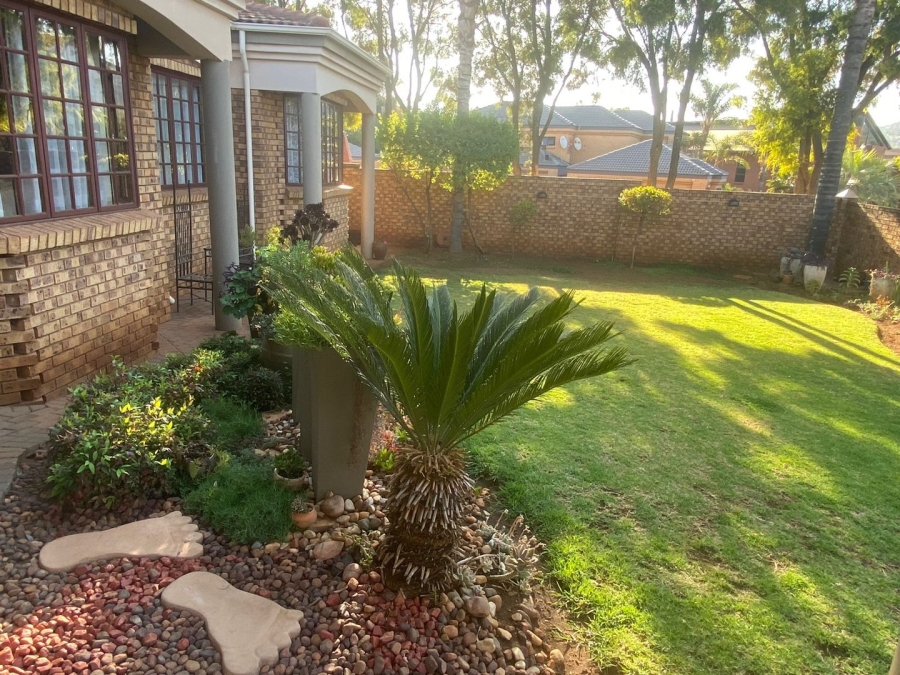 3 Bedroom Property for Sale in Eldoglen Gauteng