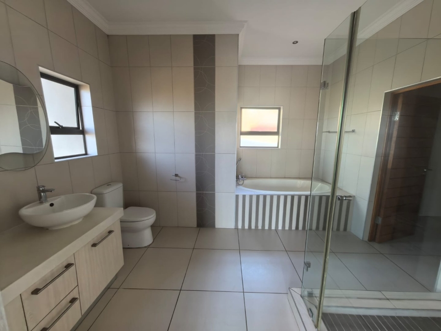 4 Bedroom Property for Sale in Eldo View Gauteng