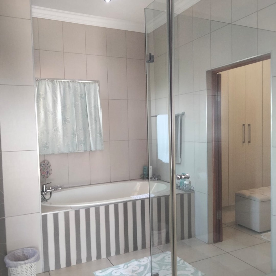 4 Bedroom Property for Sale in Eldo View Gauteng