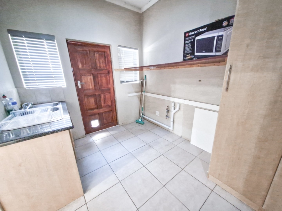 4 Bedroom Property for Sale in Willow Acres Ext 10 Gauteng