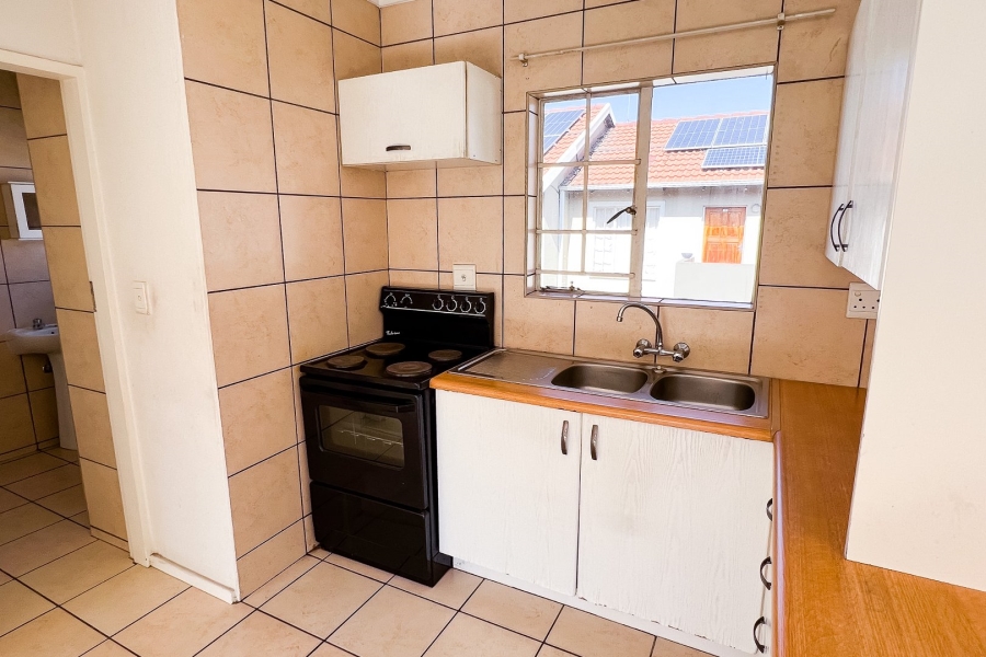 To Let 1 Bedroom Property for Rent in Comet Gauteng