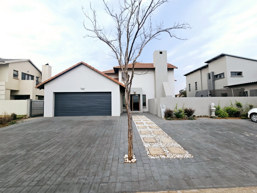 To Let 4 Bedroom Property for Rent in Monavoni Gauteng