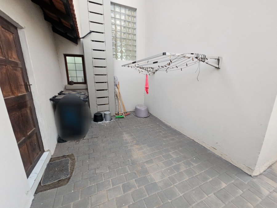 To Let 4 Bedroom Property for Rent in Monavoni Gauteng