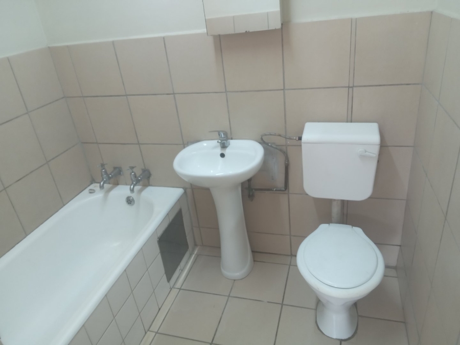 To Let 1 Bedroom Property for Rent in Pretoria Central Gauteng