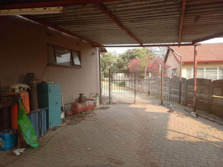 To Let 3 Bedroom Property for Rent in Rensburg Gauteng