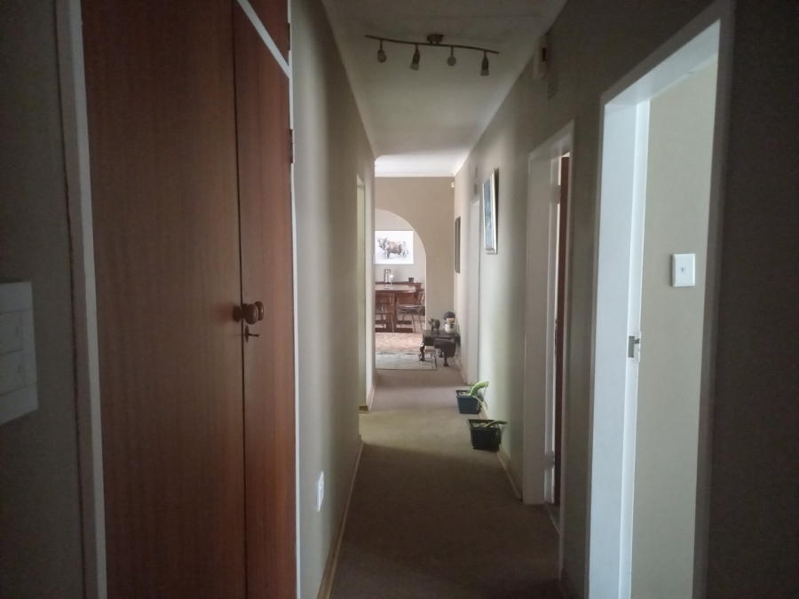 To Let 3 Bedroom Property for Rent in Rensburg Gauteng