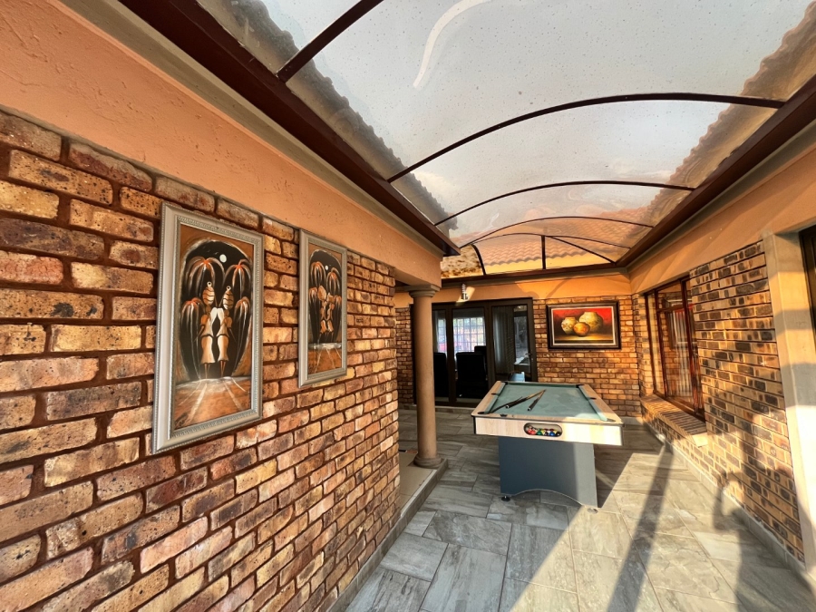 4 Bedroom Property for Sale in Karenpark Gauteng