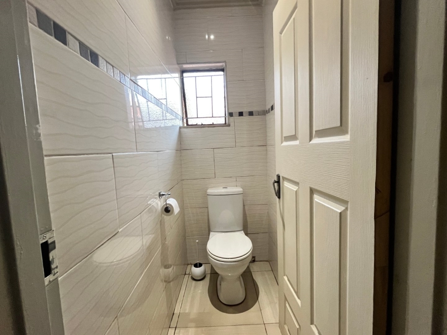 4 Bedroom Property for Sale in Karenpark Gauteng