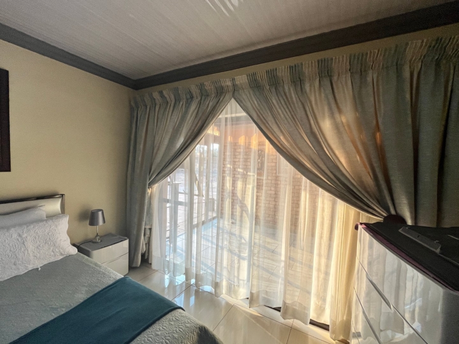 4 Bedroom Property for Sale in Karenpark Gauteng