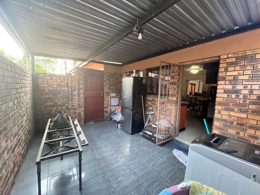 4 Bedroom Property for Sale in Karenpark Gauteng