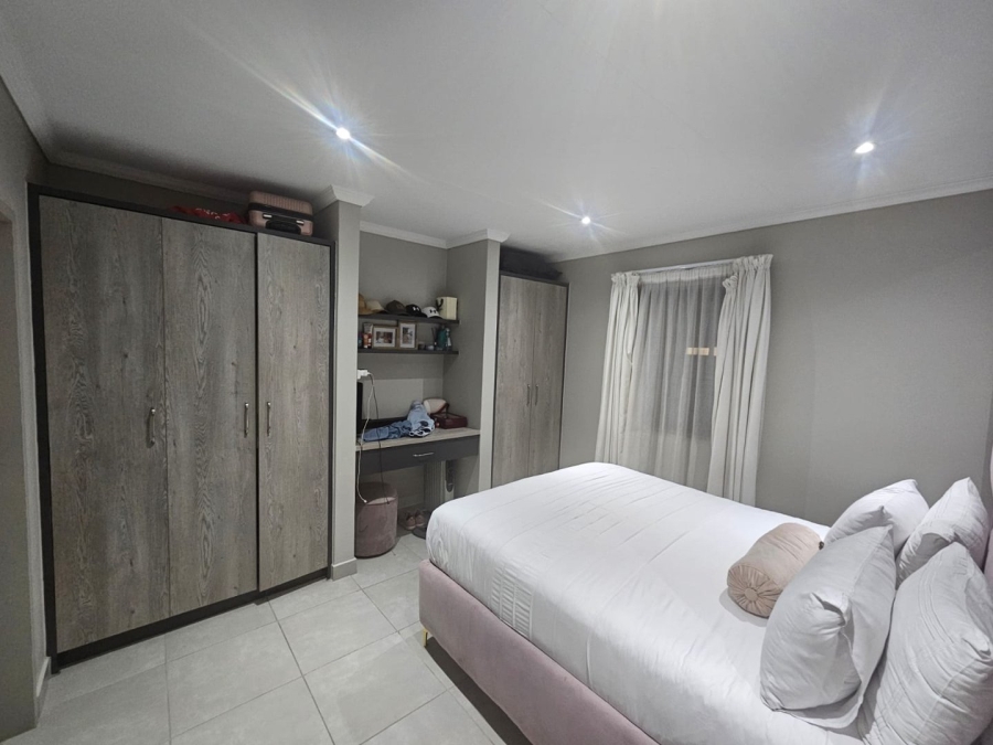  Bedroom Property for Sale in Lion Pride Gauteng