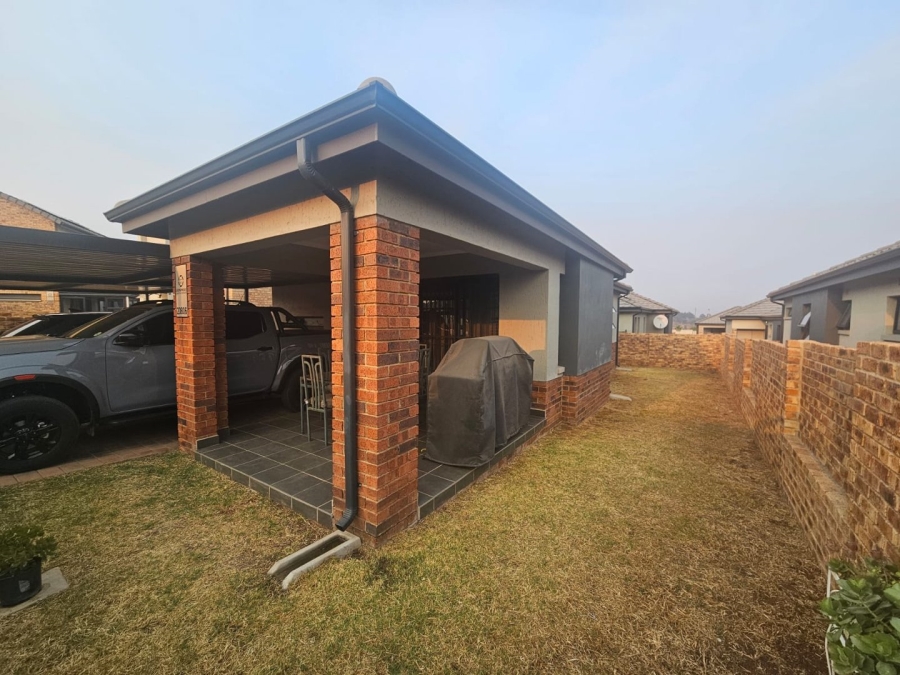  Bedroom Property for Sale in Lion Pride Gauteng