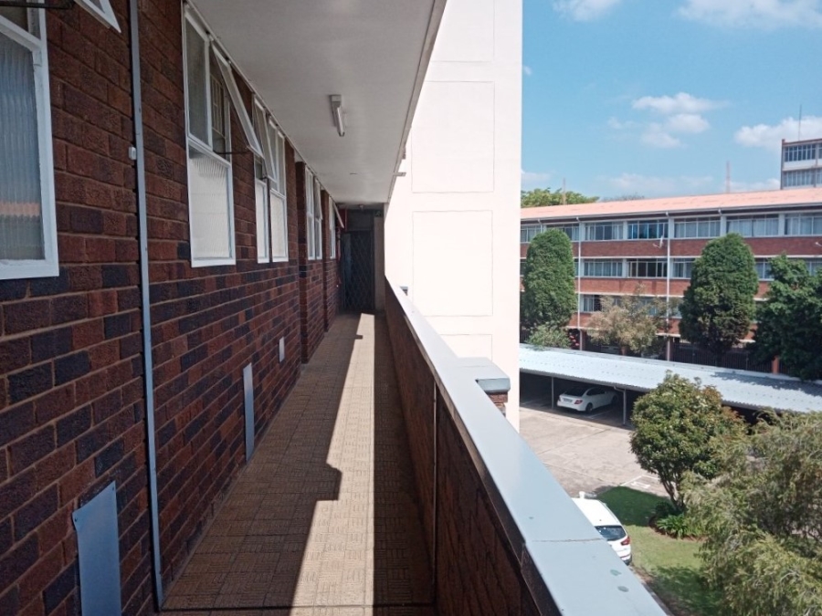 To Let 2 Bedroom Property for Rent in Queenswood Gauteng